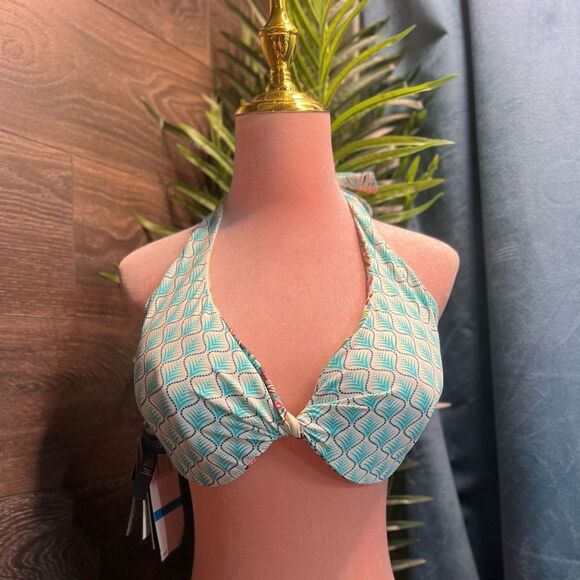 Coco Reef Verso Bra Sized Twist Reversible Underwire Bikini Top, Tropical Lotus. - Picture 9 of 15